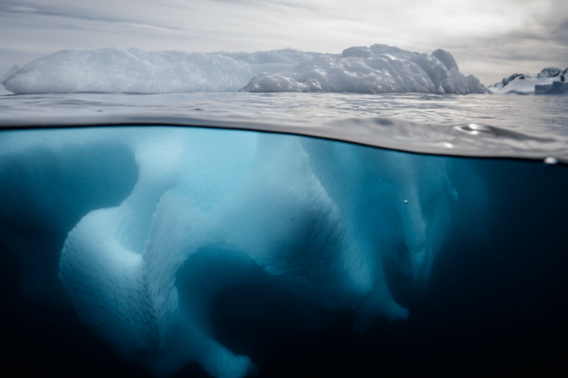 Isus nas uvodi iza zavjese